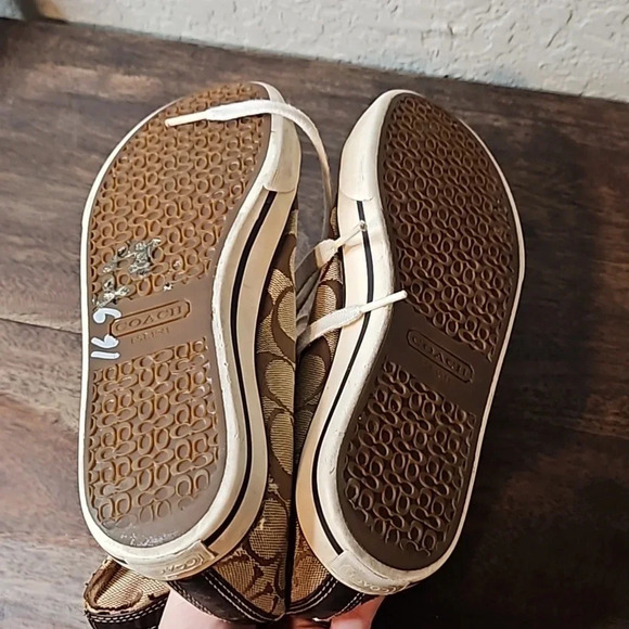 Coach Signature Canvas High Top‎ Sneakers - Picture 5 of 6